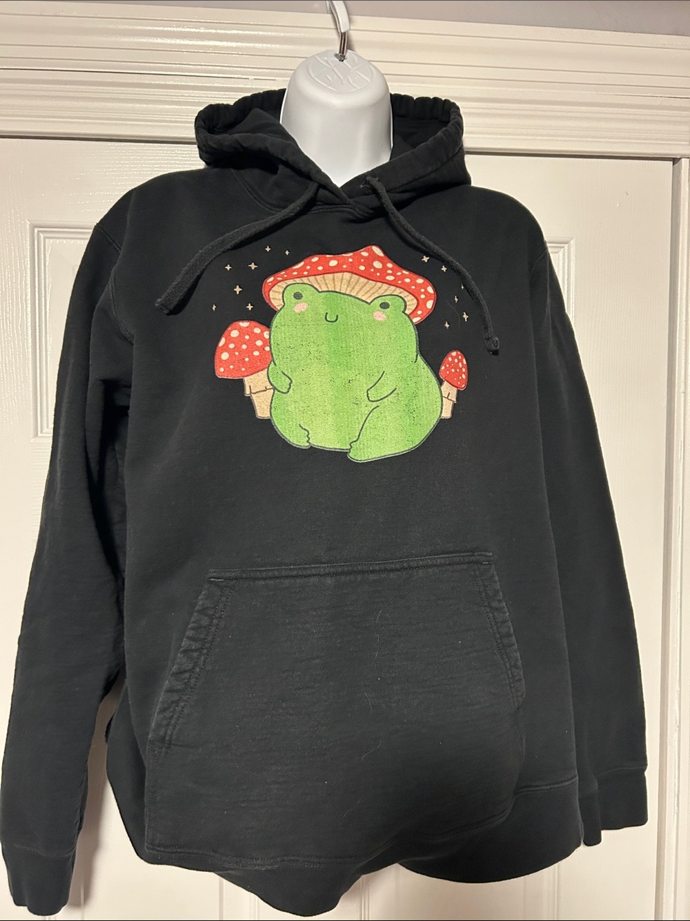 Japanese Kawaii Frog w/Toadstools graphic black hoodie sweatshirt-size L